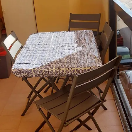 Confortevole Casa Vicino Apartamento